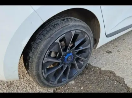 Photo 12 Renault Clio  1.6 E-Tech 145ch full hybrid esprit Alpine - 24