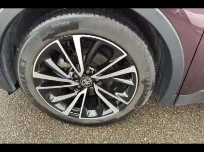 Photo 12 Toyota C-HR  2.0 Hybride 200ch Collection Premiere NG23