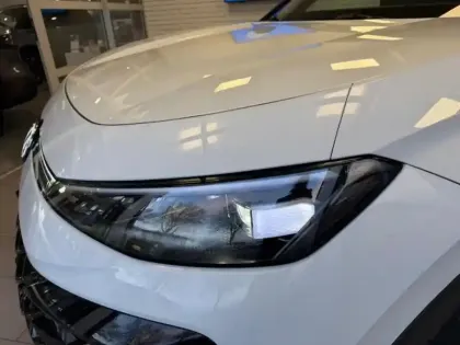 Photo 5 Volkswagen T-roc  1.5 eTSI 150ch R-Line DSG7