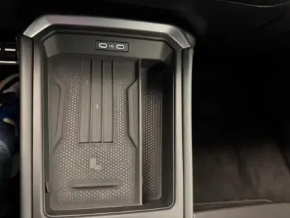 Photo 14 Volkswagen T-roc  1.5 eTSI 150ch R-Line DSG7