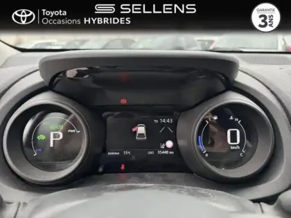 Photo 13 Toyota Yaris  116h Design 5p MC24