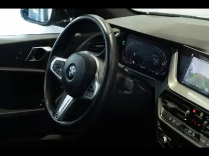 Photo 12 BMW Serie 1 Série 1 118iA 136ch M Sport DKG7