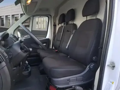 Photo 24 Citroën Jumper  Fg L2H2 3.3 140ch BlueHDi S&S