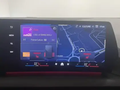 Photo 10 BMW Serie 1 Série 1 116A 122ch M Sport Design DKG7