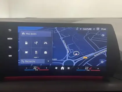 Photo 11 BMW Serie 1 Série 1 116A 122ch M Sport Design DKG7