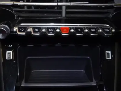 Photo 15 Peugeot 208  1.2 PureTech 100ch S&S Style 118g