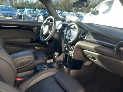 Photo 5 Mini Mini  Cooper SE 184ch Yours BVA