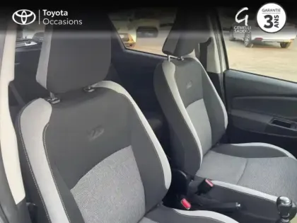 Photo 5 Toyota Yaris  110 VVT-i Design Y20 5p MY19