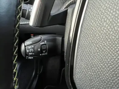 Photo 12 Peugeot 2008  1.2 PureTech 130ch S&S GT EAT8