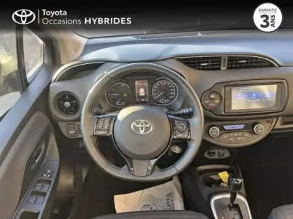 Photo 8 Toyota Yaris  100h Dynamic 5p RC19