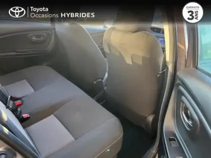 Photo 6 Toyota Yaris  100h Dynamic 5p RC19