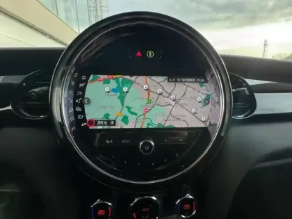 Photo 8 Mini Mini  Cooper SE 184ch Classic BVA 5CV