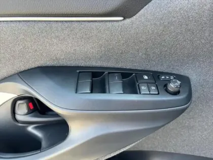 Photo 7 Toyota Yaris  Cross 116h Dynamic MY21