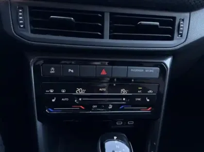 Photo 9 Volkswagen T-cross  1.0 TSI 110ch R-Line Tech DSG7