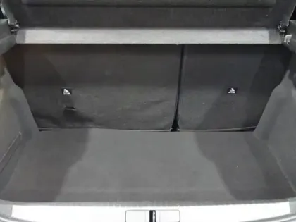 Photo 6 Peugeot 208  e- 136ch Style