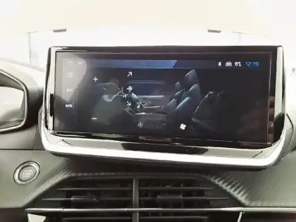 Photo 59 Peugeot 2008  Hybrid 145 e-DCS6