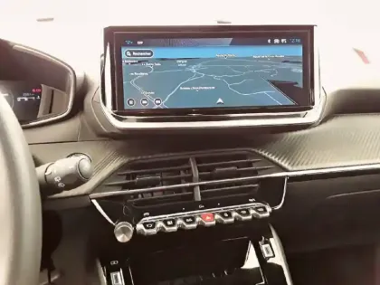 Photo 51 Peugeot 2008  Hybrid 145 e-DCS6