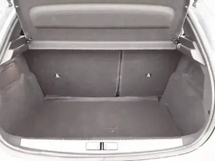 Photo 32 Peugeot 208  Hybrid 110 e-DCS6