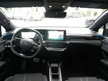 Photo 9 Renault Clio  E-Tech full hybrid 160 ch