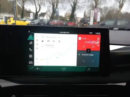 Photo 11 Renault Clio  E-Tech full hybrid 160 ch