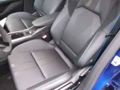 Photo 8 Renault Clio  E-Tech full hybrid 160 ch