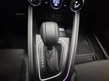 Photo 38 Renault Clio  E-Tech full hybrid 145