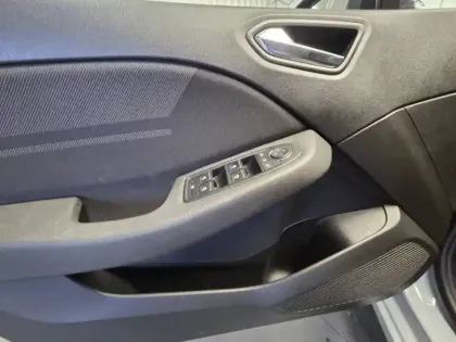 Photo 37 Renault Clio  E-Tech full hybrid 145