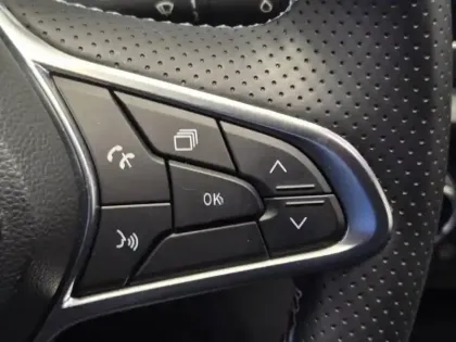 Photo 32 Renault Clio  E-Tech full hybrid 145