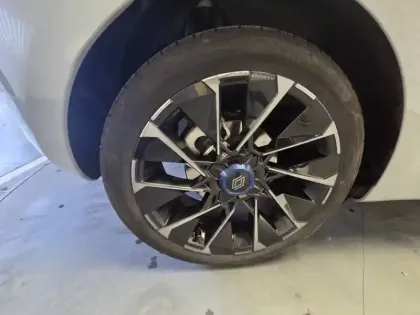 Photo 17 Renault Clio  E-Tech full hybrid 145