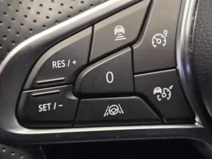 Photo 33 Renault Clio  E-Tech full hybrid 145