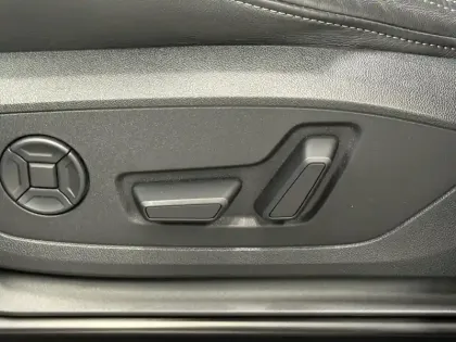 Photo 26 Audi Q3  Sportback 45 TFSIe  245 ch S tronic 6