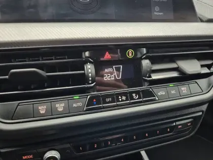 Photo 14 BMW Serie 1 116i 109 ch