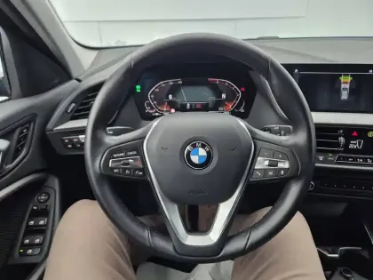 Photo 15 BMW Serie 1 116i 109 ch