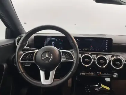 Photo 21 Mercedes Classe A  180 7G-DCT