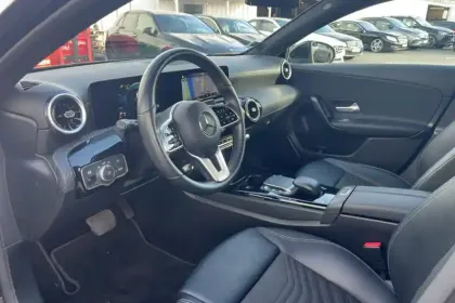 Photo 16 Mercedes Classe A  180 7G-DCT