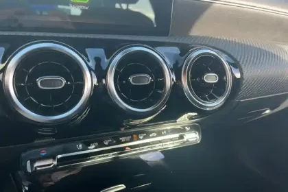 Photo 26 Mercedes Classe A  180 7G-DCT