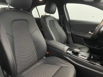 Photo 27 Mercedes Classe A  180 7G-DCT