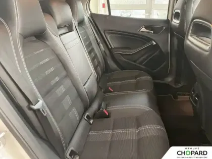 Photo 19 Mercedes GLA  180 7-G DCT