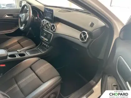 Photo 12 Mercedes GLA  180 7-G DCT