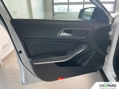 Photo 18 Mercedes GLA  180 7-G DCT