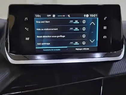 Photo 20 Peugeot 208  PureTech 75 S&S BVM5