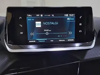 Photo 18 Peugeot 208  PureTech 75 S&S BVM5