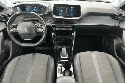 Photo 11 Peugeot 2008  Electrique 136 ch