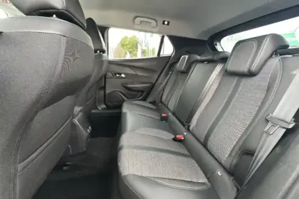 Photo 9 Peugeot 2008  Electrique 136 ch