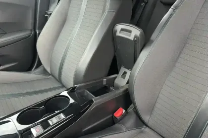 Photo 23 Peugeot 2008  Electrique 136 ch