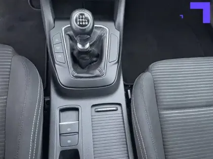 Photo 30 Ford Focus Gén. IV Ph1 Titanium X Business 5