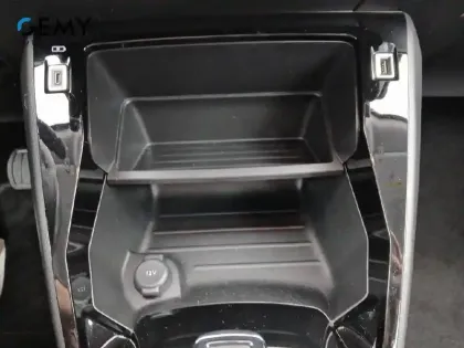 Photo 19 Peugeot 2008  Moteur électrique 136 ch