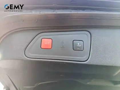 Photo 12 Peugeot 3008  PureTech 130ch S&S BVM6