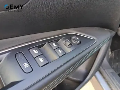 Photo 13 Peugeot 3008  PureTech 130ch S&S BVM6