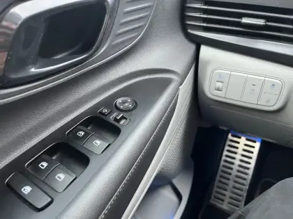 Photo 19 Hyundai Bayon  1.0 T-GDi 100 DCT-7 Hybrid 48V